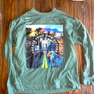 Old navy graphic long sleeve shirt boys size 8